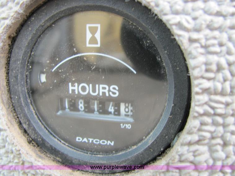 image for item 6176 1996 Champion 720A articulated motor grader