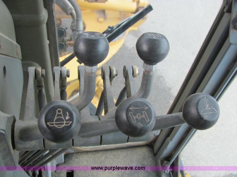 image for item 6176 1996 Champion 720A articulated motor grader