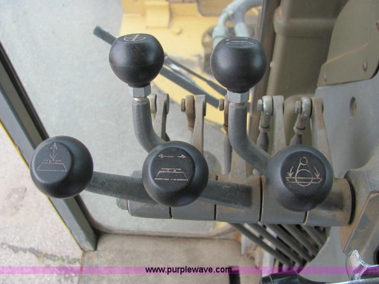 image for item 6176 1996 Champion 720A articulated motor grader