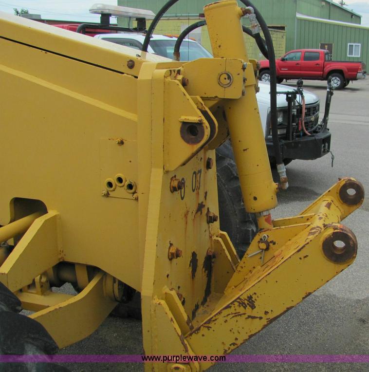 image for item 6176 1996 Champion 720A articulated motor grader