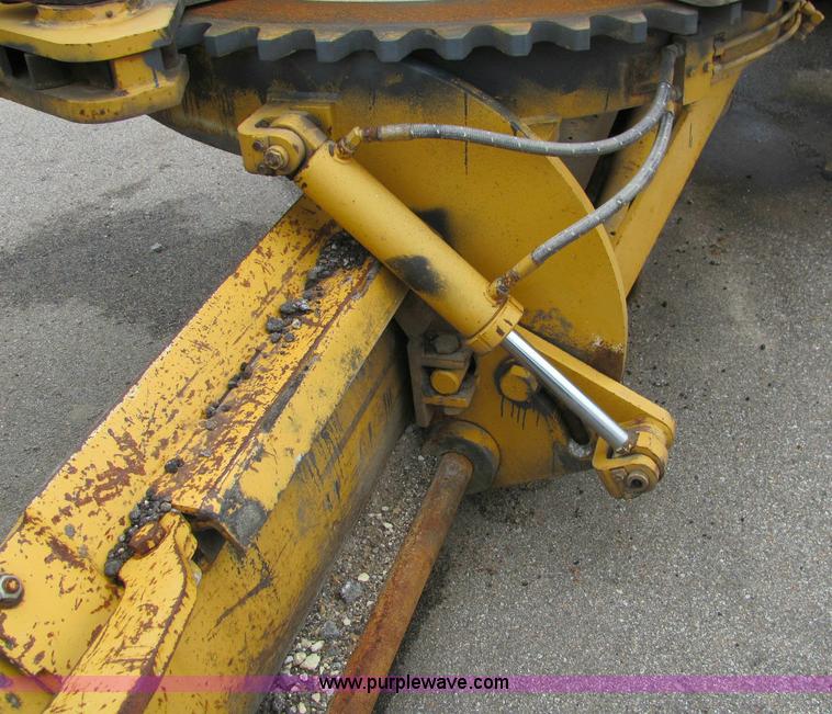 image for item 6176 1996 Champion 720A articulated motor grader
