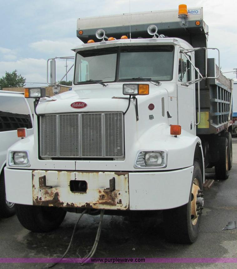 image for item 6178 2002 Peterbilt Conventional 330 tandem axle dump truck