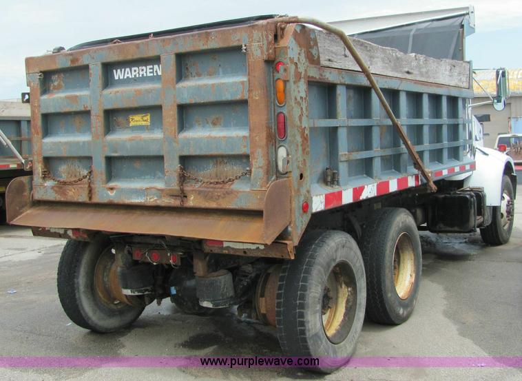 image for item 6178 2002 Peterbilt Conventional 330 tandem axle dump truck