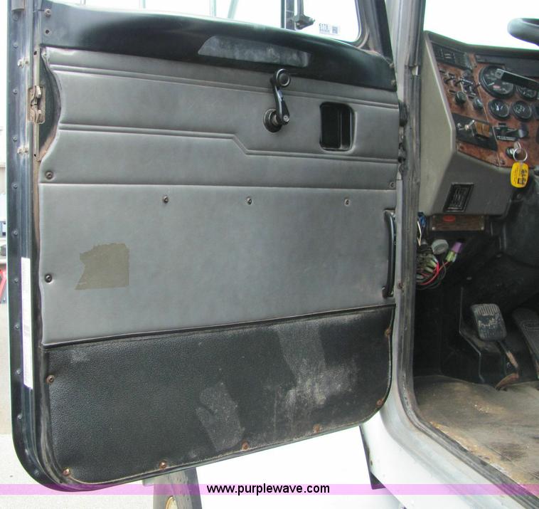 image for item 6178 2002 Peterbilt Conventional 330 tandem axle dump truck