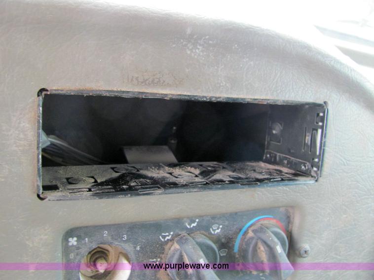 image for item 6178 2002 Peterbilt Conventional 330 tandem axle dump truck