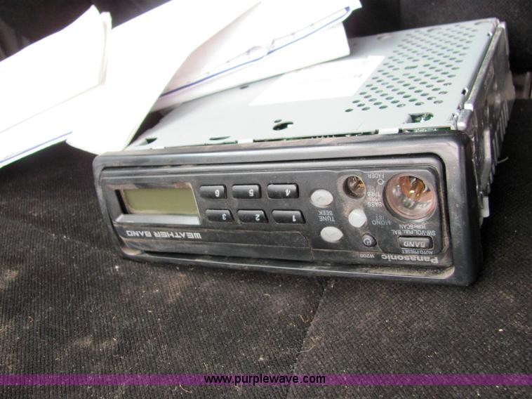 image for item 6178 2002 Peterbilt Conventional 330 tandem axle dump truck