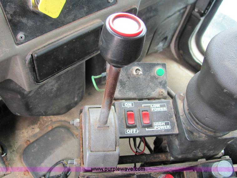 image for item 6178 2002 Peterbilt Conventional 330 tandem axle dump truck