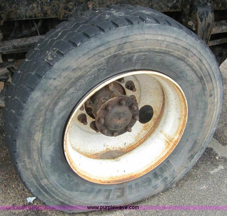 image for item 6178 2002 Peterbilt Conventional 330 tandem axle dump truck