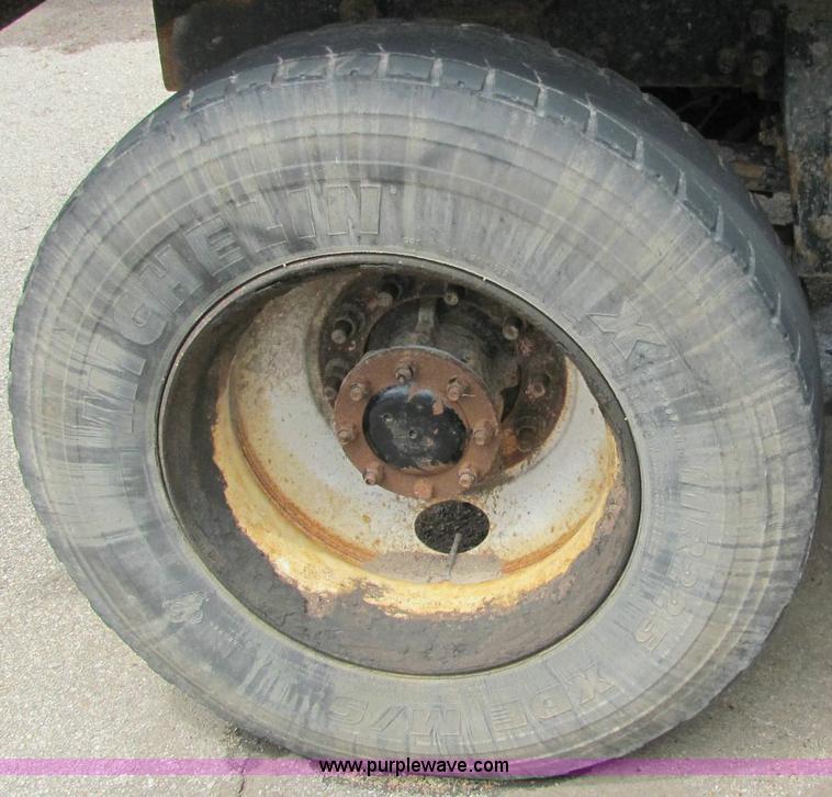 image for item 6178 2002 Peterbilt Conventional 330 tandem axle dump truck