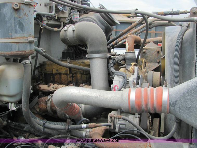 image for item 6178 2002 Peterbilt Conventional 330 tandem axle dump truck