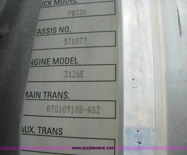 image for item 6178 2002 Peterbilt Conventional 330 tandem axle dump truck