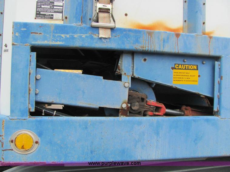 image for item 6179 1988 Bocats 44' live bottom tandem axle trailer