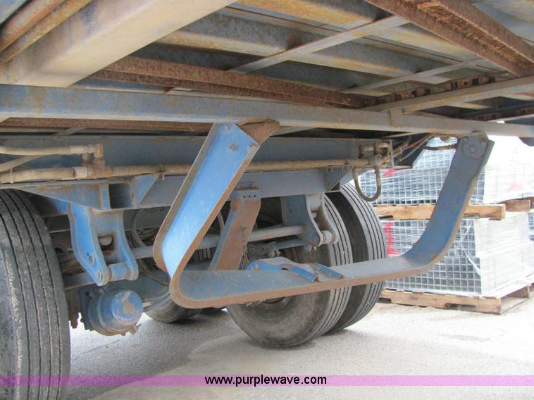 image for item 6179 1988 Bocats 44' live bottom tandem axle trailer