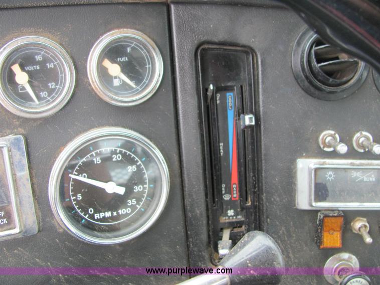 image for item 6180 1988 Ford Conventional LTL9000 semi truck