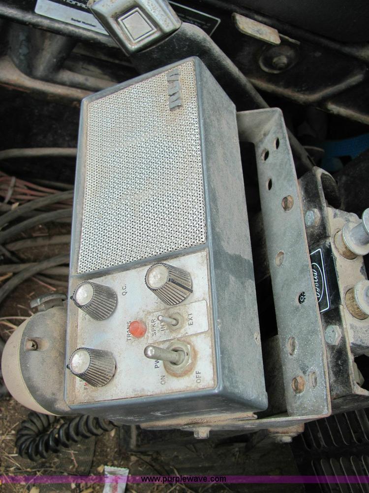 image for item 6180 1988 Ford Conventional LTL9000 semi truck