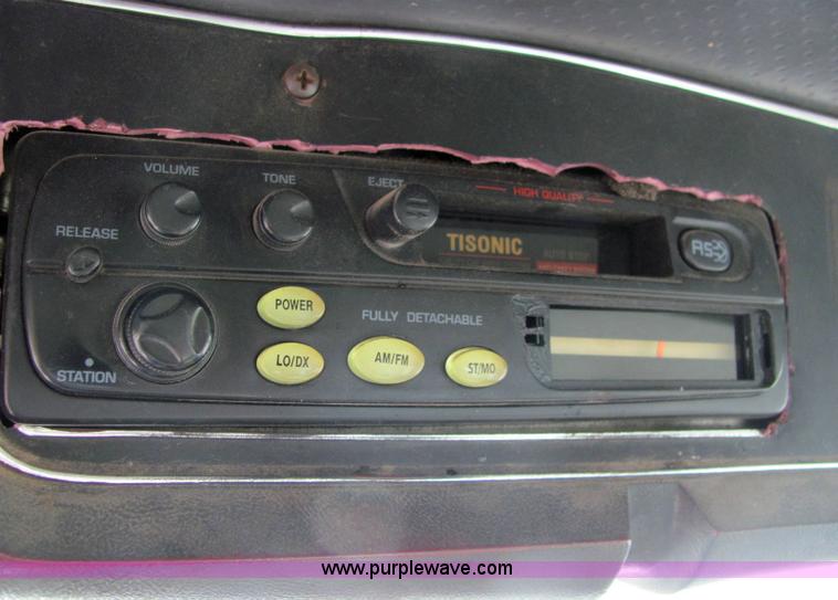 image for item 6180 1988 Ford Conventional LTL9000 semi truck