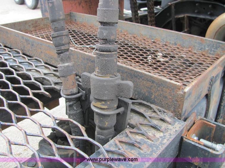 image for item 6180 1988 Ford Conventional LTL9000 semi truck