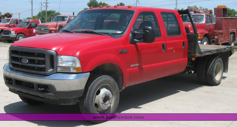 image for item 7259 2003 Ford F-450 Super Duty crew cab dual tire truck