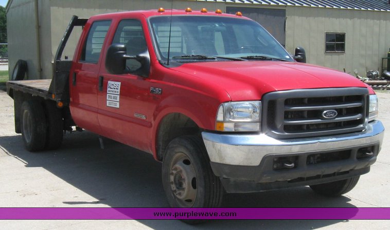 image for item 7259 2003 Ford F-450 Super Duty crew cab dual tire truck