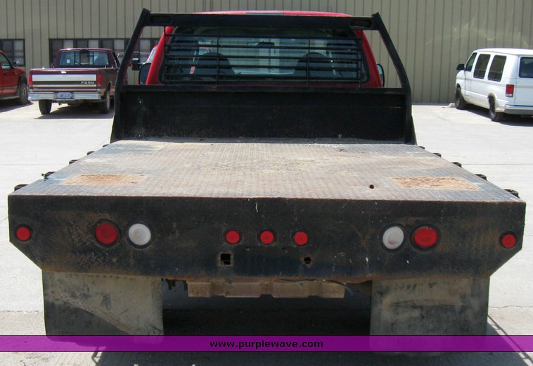 image for item 7259 2003 Ford F-450 Super Duty crew cab dual tire truck