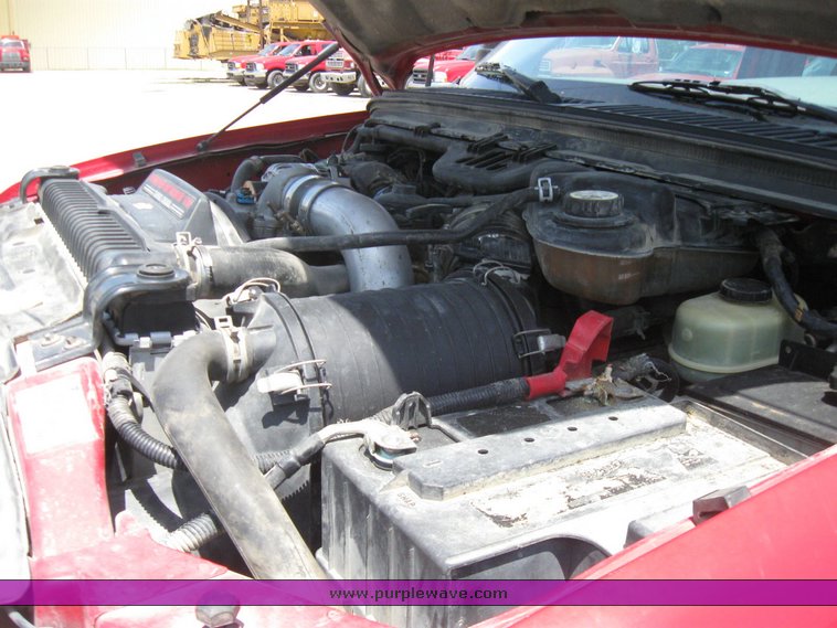 image for item 7259 2003 Ford F-450 Super Duty crew cab dual tire truck