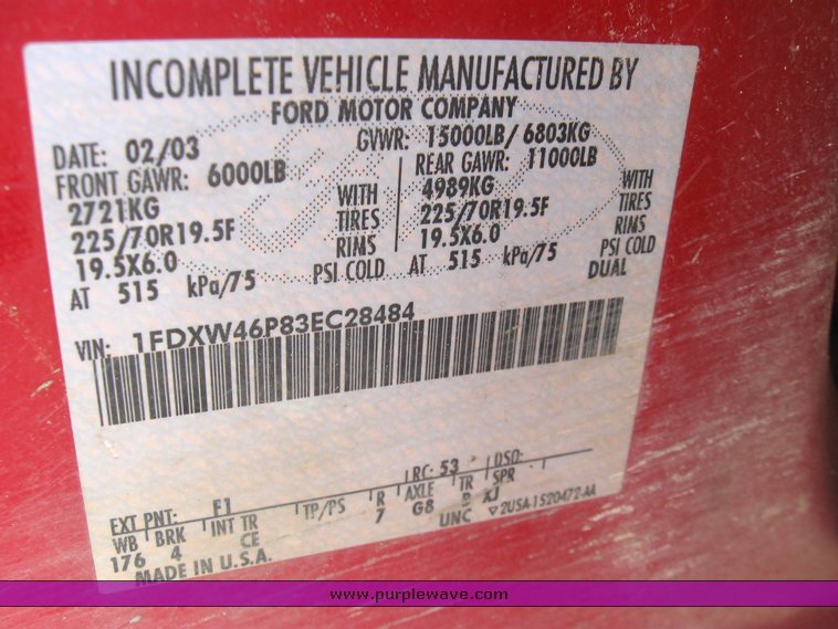 image for item 7259 2003 Ford F-450 Super Duty crew cab dual tire truck