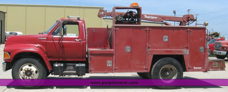 image for item 7260 1998 Ford F800 mechanics truck