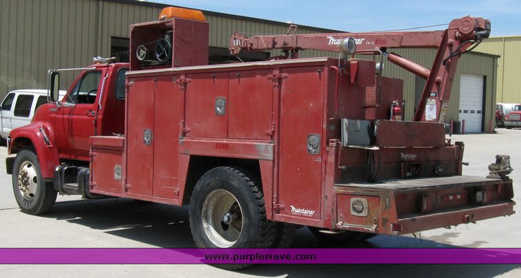 image for item 7260 1998 Ford F800 mechanics truck