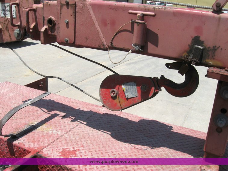 image for item 7260 1998 Ford F800 mechanics truck