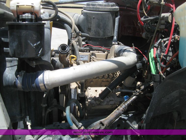 image for item 7260 1998 Ford F800 mechanics truck