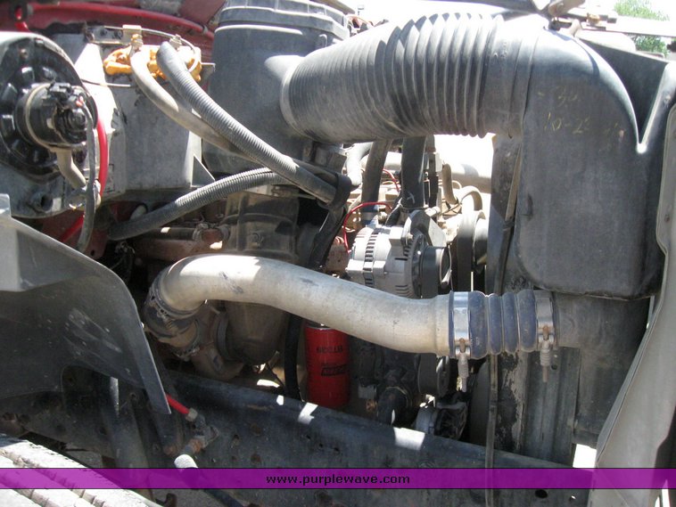 image for item 7260 1998 Ford F800 mechanics truck