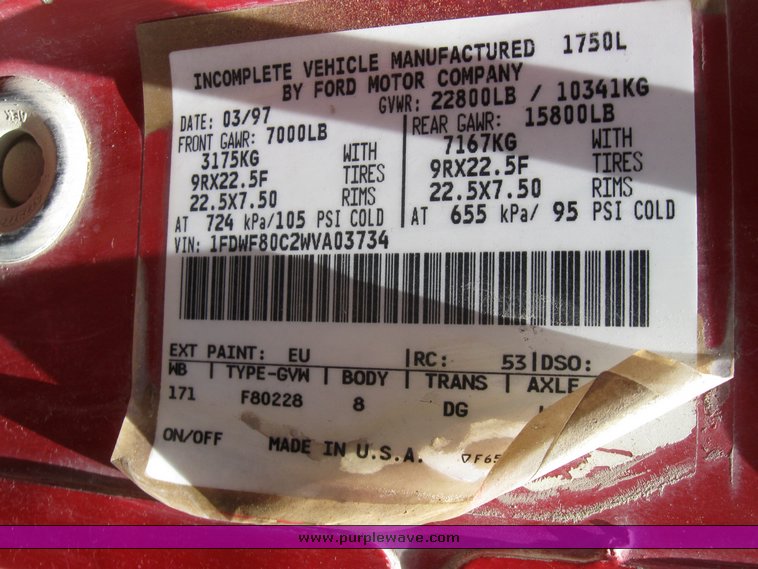 image for item 7260 1998 Ford F800 mechanics truck