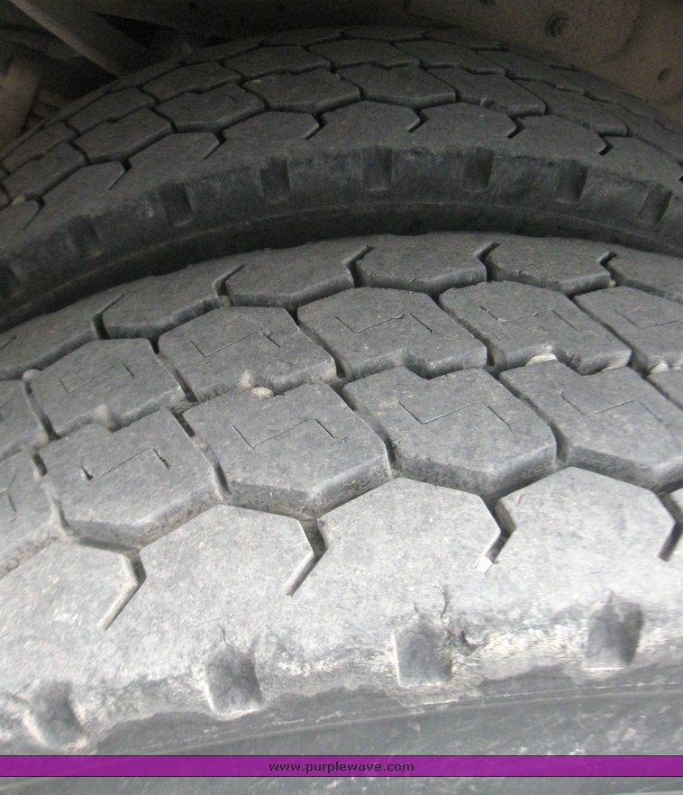 image for item 7388 2000 Ford F550 service truck