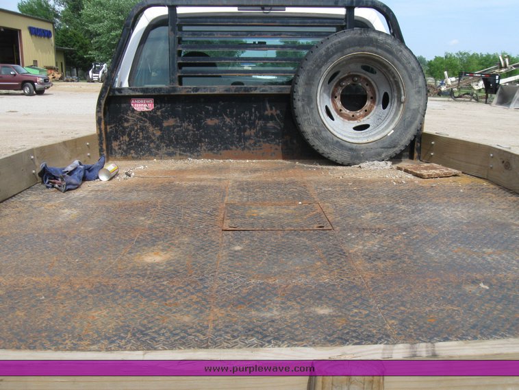 image for item 7389 2004 Ford F450 Super Duty extended cab truck