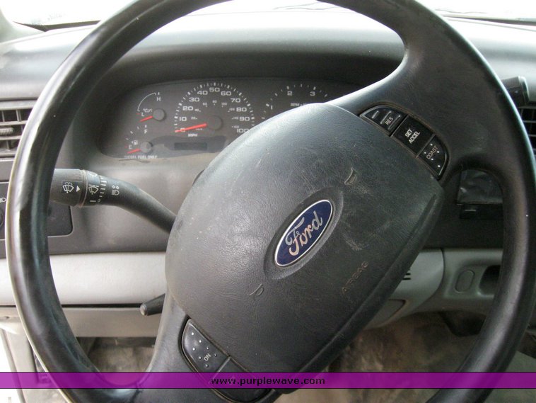 image for item 7389 2004 Ford F450 Super Duty extended cab truck