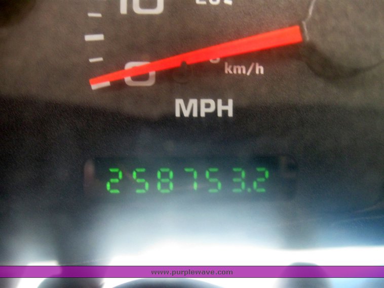 image for item 7389 2004 Ford F450 Super Duty extended cab truck