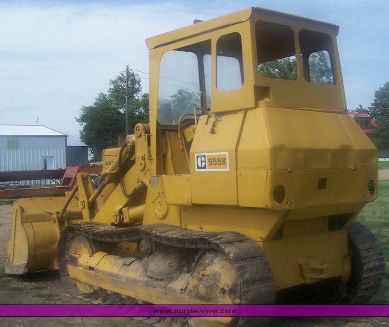 image for item 8700 1967 Caterpillar 955K track loader