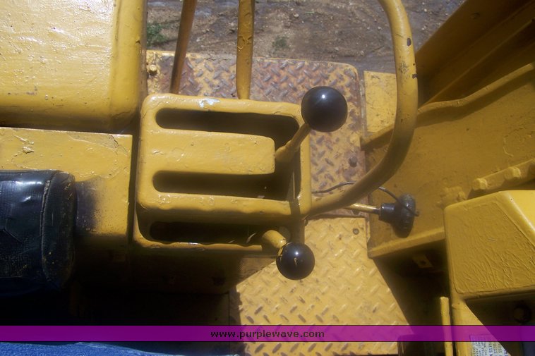 image for item 8700 1967 Caterpillar 955K track loader