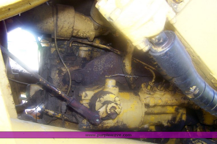 image for item 8700 1967 Caterpillar 955K track loader