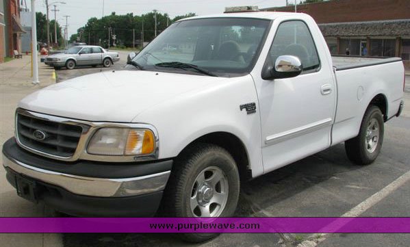 image for item 1001 2000 Ford F150 pickup truck