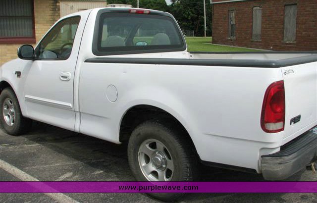 image for item 1001 2000 Ford F150 pickup truck