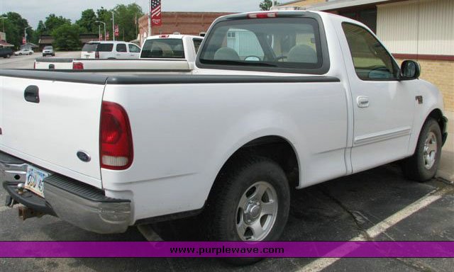 image for item 1001 2000 Ford F150 pickup truck