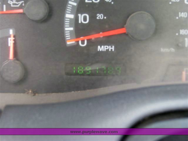 image for item 1001 2000 Ford F150 pickup truck