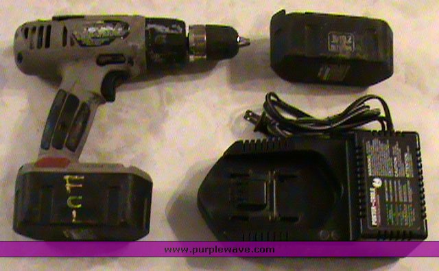 image for item 1005 Porter Cable 19.2 volt 1/2" drill