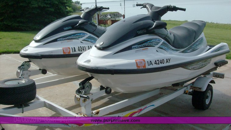 image for item 1007 (2) 2001 Yamaha XL800 Wave Runners