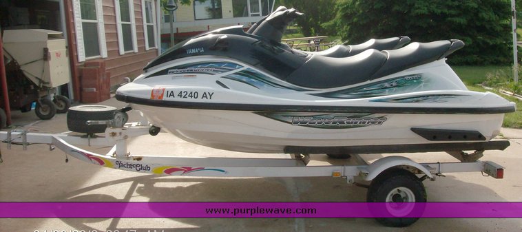 image for item 1007 (2) 2001 Yamaha XL800 Wave Runners