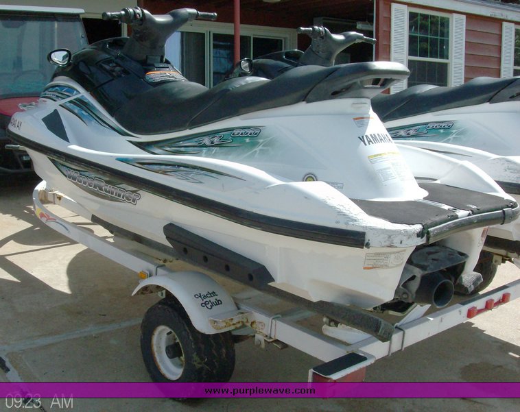 (2) 2001 Yamaha XL800 Wave Runners in Loup City, NE Item 1007 sold
