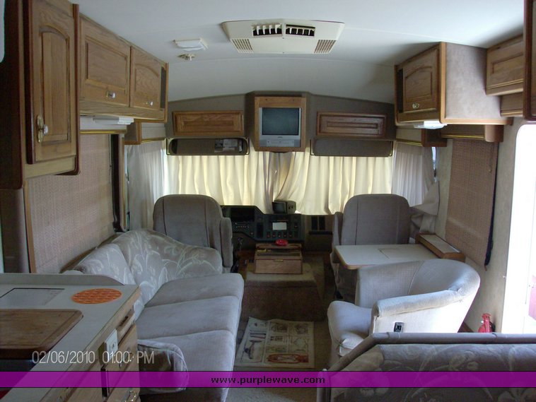 image for item 1009 1991 Pace Arrow Class A 37' motor home