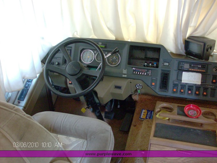 image for item 1009 1991 Pace Arrow Class A 37' motor home