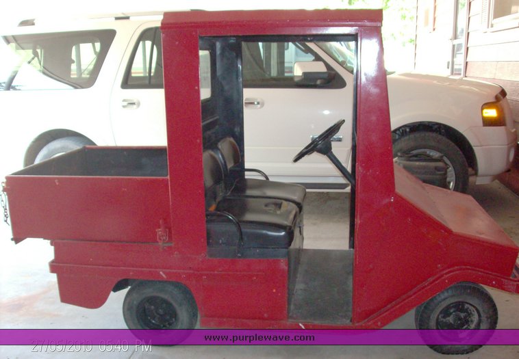 image for item 1010 Cushman electric utility vehicle